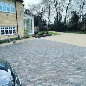 resin bound and block paved installation by StoneSet of Lincolnshire