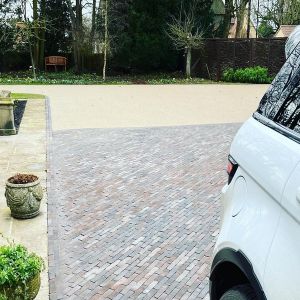 resin bound and block paved installation by StoneSet of Lincolnshire