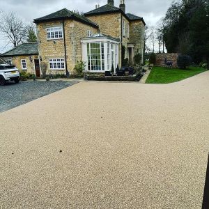 resin bound and block paved installation by StoneSet of Lincolnshire