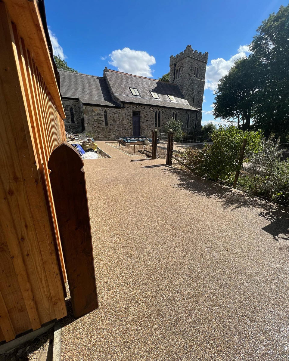 saltfleetby-resin-bound-and-concrete-edging