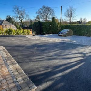 Tarmac & block paving driveway in Dunholme