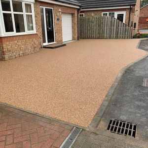 Scunthorpe resin bound driveway